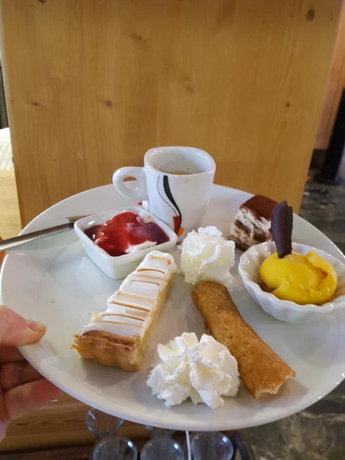 Hotel Restaurant Glaizette LʼArgentière-la-Bessée Εξωτερικό φωτογραφία