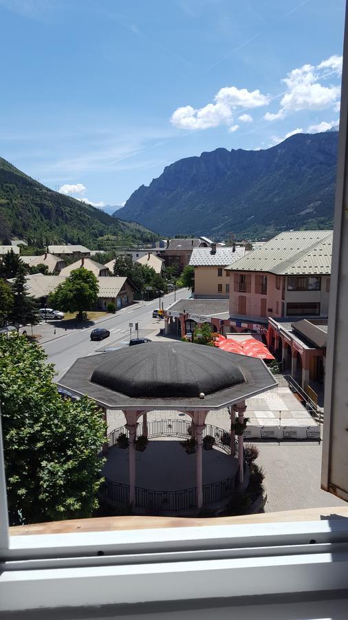 Hotel Restaurant Glaizette LʼArgentière-la-Bessée Εξωτερικό φωτογραφία